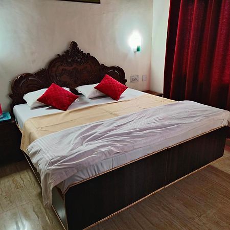 The Eminence Resort & Gym Solan Buitenkant foto