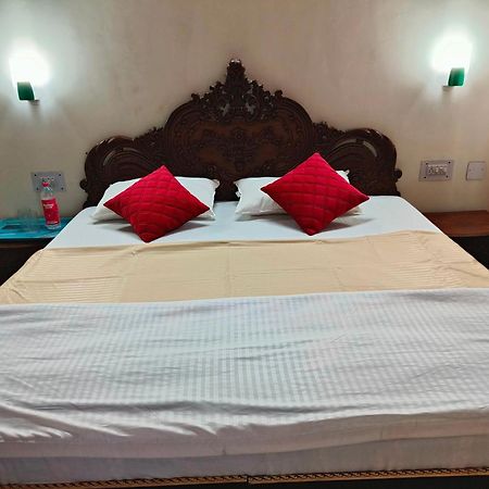 The Eminence Resort & Gym Solan Buitenkant foto