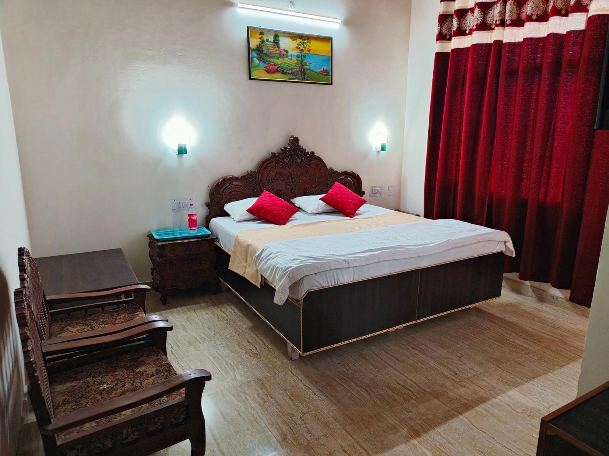 The Eminence Resort & Gym Solan Buitenkant foto