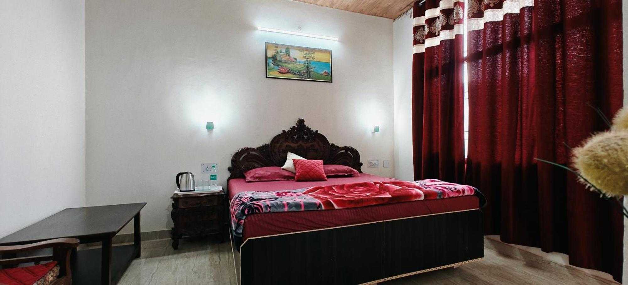 The Eminence Resort & Gym Solan Buitenkant foto